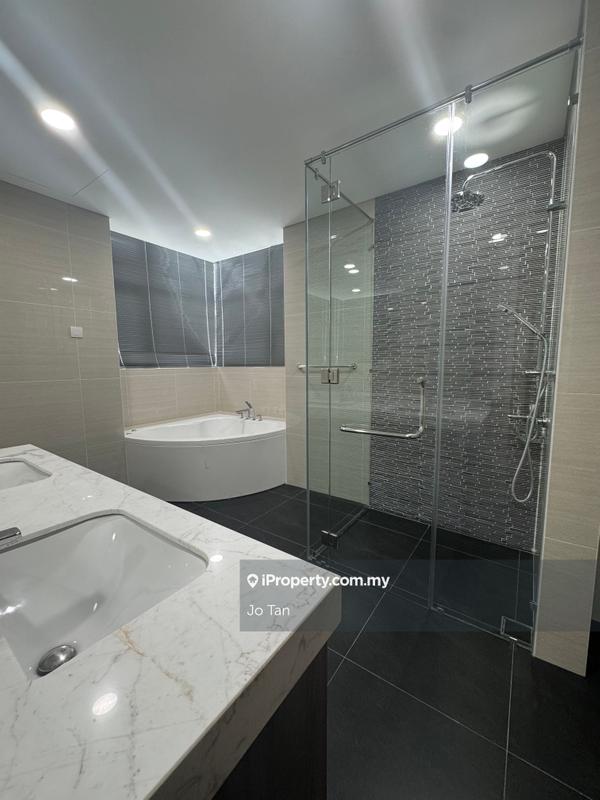 For Sale - D'Rapport