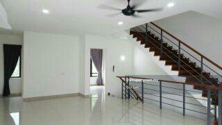 3-storey Terraced House untuk Dijual di Taman Equine, Seri Kembangan oleh Yen Lim - iProperty.com.my