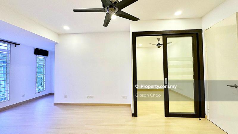 Rumah Berangkai 3 Tingkat untuk Dijual di Bukit Suria, Bandar Sungai Long oleh Gibson Choo - iProperty.com.my