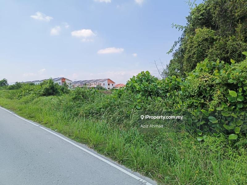 Tanah Pertanian untuk Dijual di Kampung Salak Tinggi, Sepang oleh Aziz Ahmad - iProperty.com.my