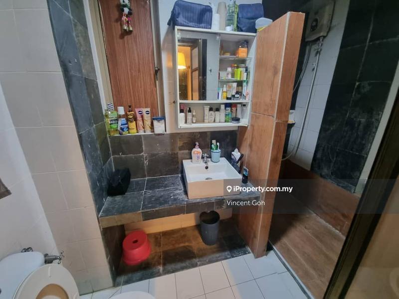 Service Residence for Sale in Ritze Perdana 1 by Vincent Goh - iProperty.com.my