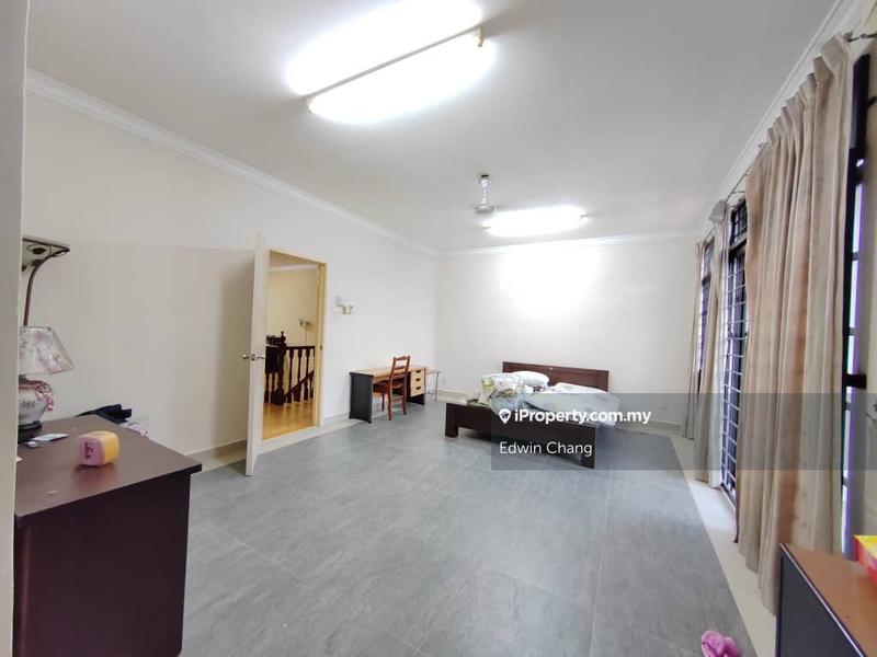 Rumah Berkembar untuk Dijual di Bandar Kinrara Seksyen 6, Bandar Kinrara oleh Edwin Chang - iProperty.com.my