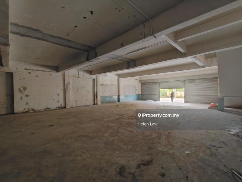 For Rent - Batu Berendam Taman Merdeka Jaya End Lot Ground Floor Shop Lot Near Main Road