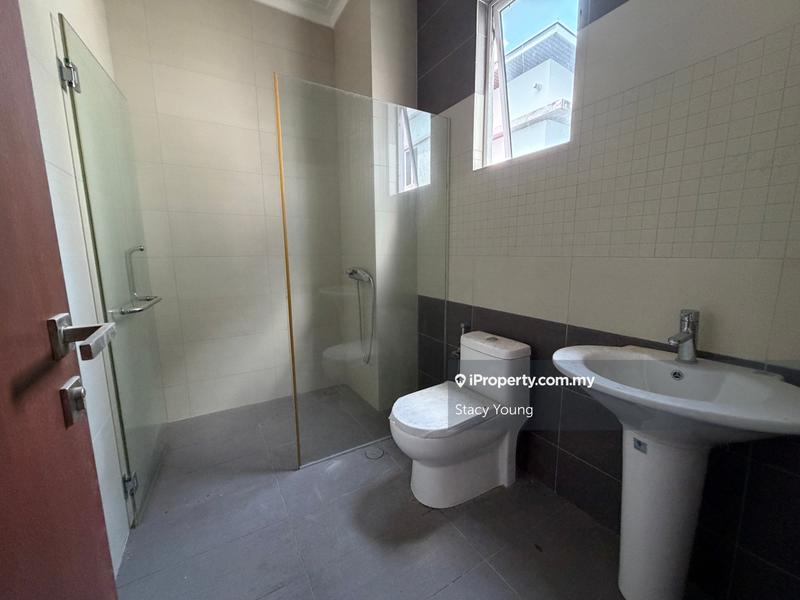 Rumah Berkembar untuk Dijual di Beverly Heights, Melawati oleh Stacy Young - iProperty.com.my