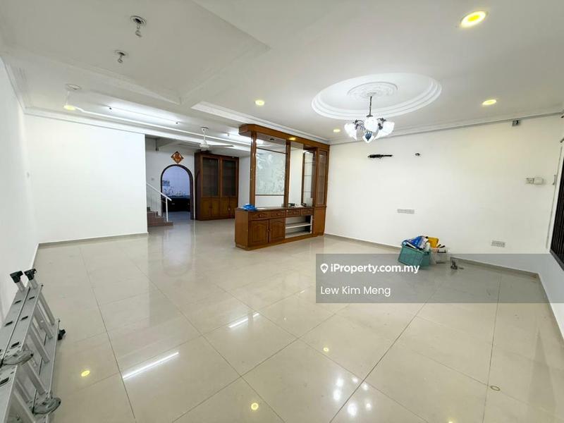 2-storey Terraced House untuk Dijual di Taman Wangsa Permai, Kepong oleh Lew Kim Meng - Living Room - iProperty.com.my