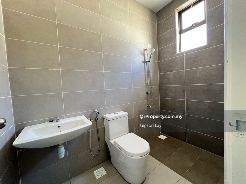 Terraced House for Sale in Taman Tasik Indah, Kluang by Gipson Lay - iProperty.com.my