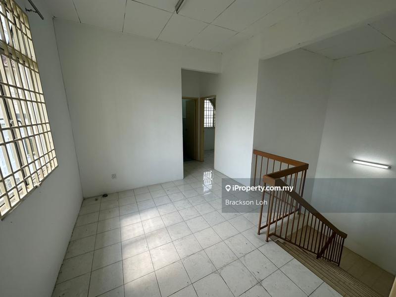 2-storey Terraced House for Sale in Taman Ukay Bistari, Ampang by Brackson Loh - iProperty.com.my