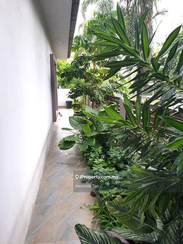 Rumah Berangkai 2 Tingkat untuk Dijual di Putra Heights, Subang Jaya oleh Henrick Tan - iProperty.com.my