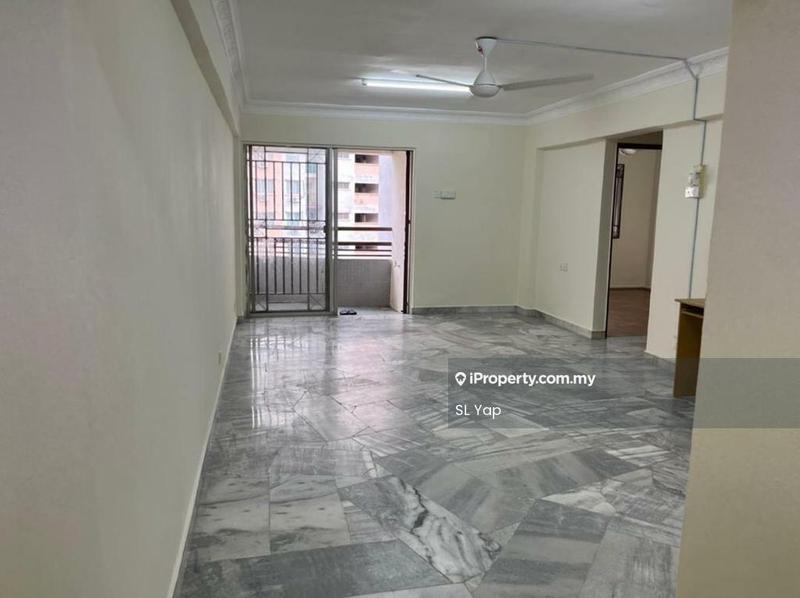 Apartment for Sale in Pangsaria Apartment by SL Yap - Living Room - iProperty.com.my