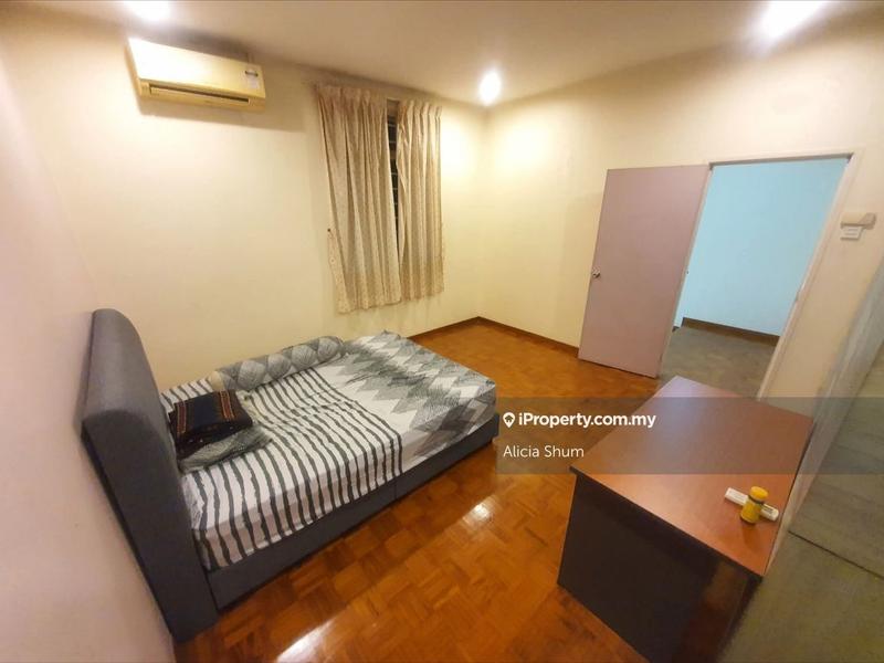 Rumah Teres untuk Dijual di Taman Bukit Jaya, Ulu Tiram oleh Alicia Shum - iProperty.com.my