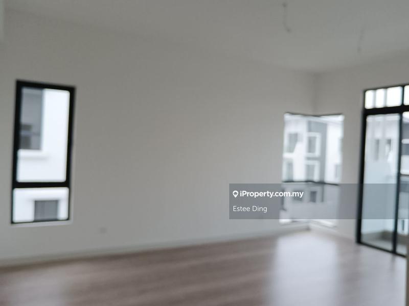 Rumah Berkembar untuk Dijual di Abadi Heights, Puchong oleh Estee Ding - iProperty.com.my
