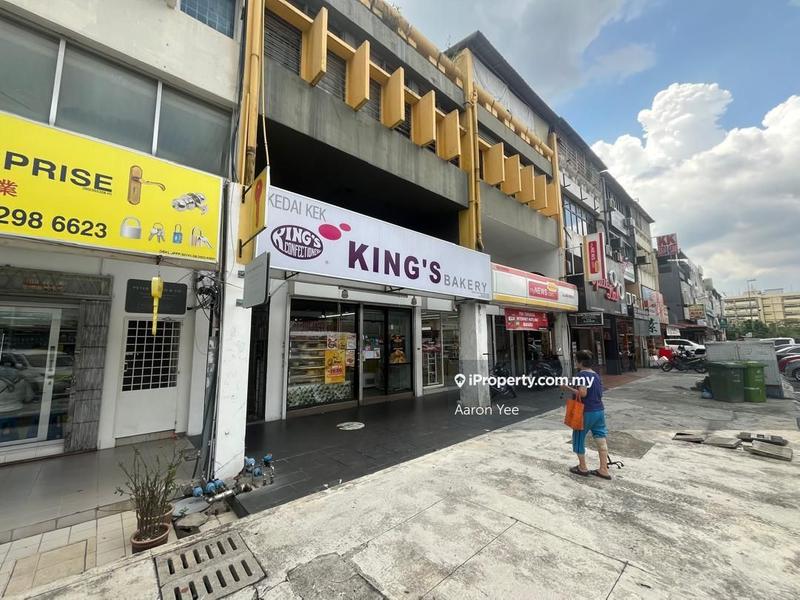 Shop for Sale in Taman United, Jalan Klang Lama (Old Klang Road) by Aaron Yee - iProperty.com.my