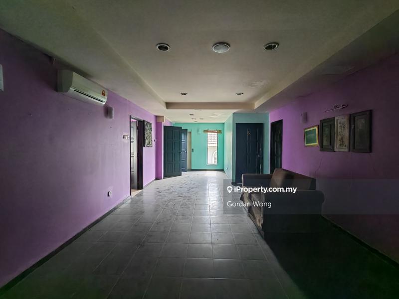 Bungalow House for Sale in Bandar Country Homes, Rawang by Gordan Wong - iProperty.com.my