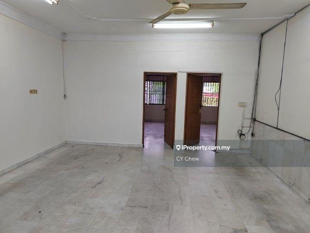 Shop / Office for Rent in Taman Ungku Tun Aminah, Skudai by CY Chew - iProperty.com.my