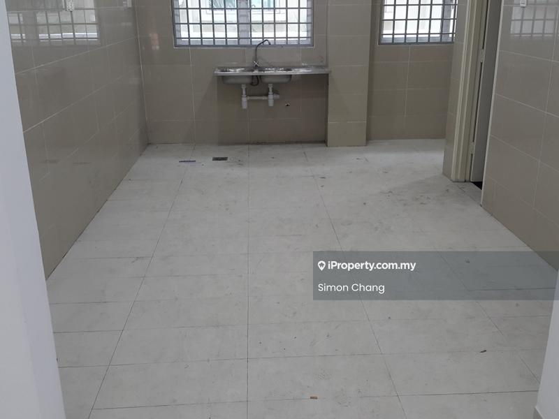 Rumah Berangkai 3 Tingkat untuk Dijual di Setia Alam ( Anjung Sari), Setia Alam oleh Simon Chang - Kitchen - iProperty.com.my