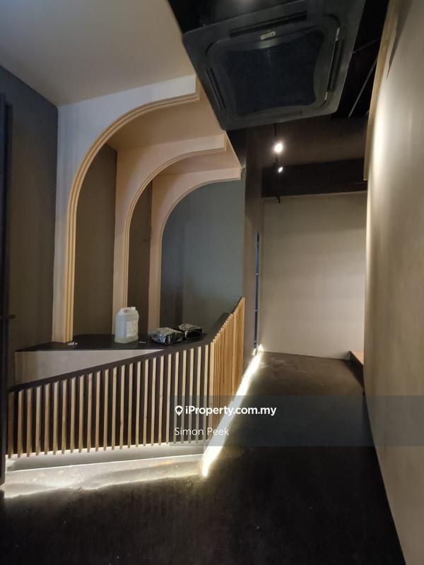 For Rent - Plaza Batai