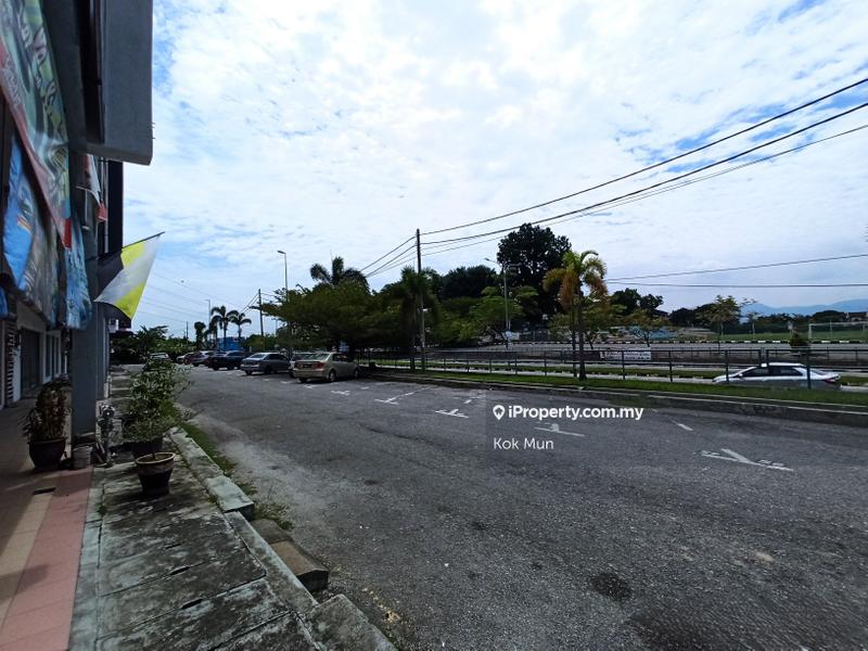 Kedai untuk Dijual di Medan Lapangan Suria, Ipoh oleh Kok Mun - iProperty.com.my