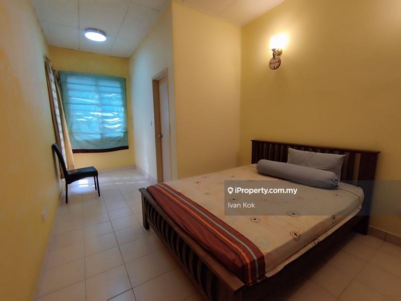 Rumah Berangkai 2 Tingkat untuk Dijual di Bukit Jelutong, Shah Alam oleh Ivan Kok - iProperty.com.my