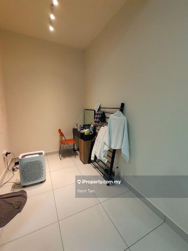 Rumah Berangkai 2.5 Tingkat untuk Dijual di Suria Tropika, Seri Kembangan oleh Kent Tan - iProperty.com.my