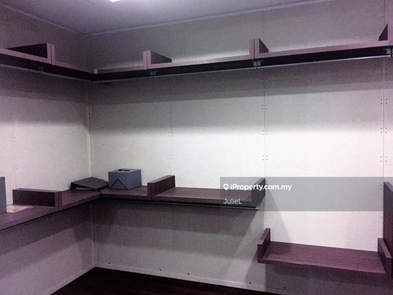 Service Residence for Sale in St Regis by Julie L - iProperty.com.my