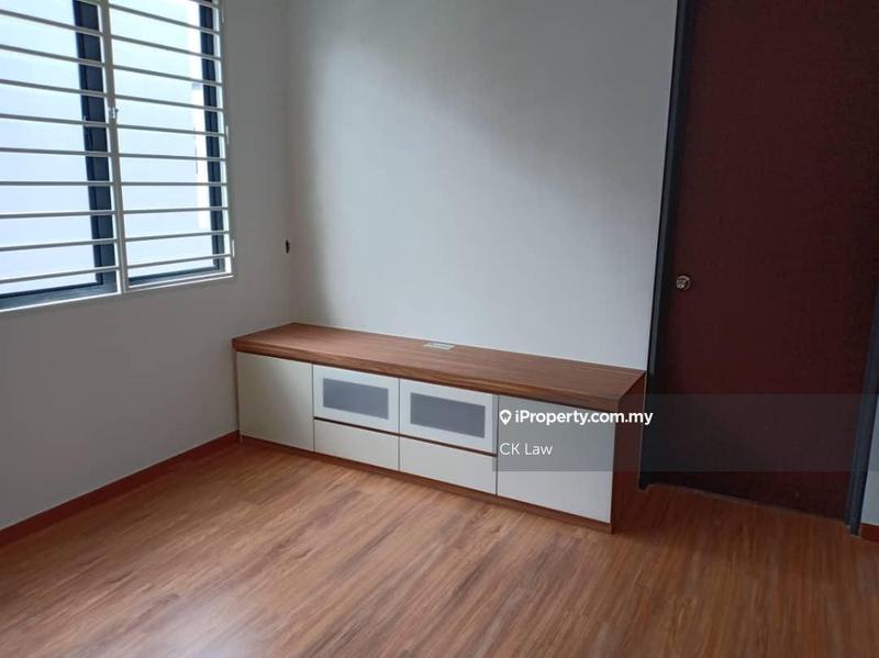 Rumah Teres 2-Tingkat untuk Dijual di Kajang East, Semenyih oleh CK Law - iProperty.com.my