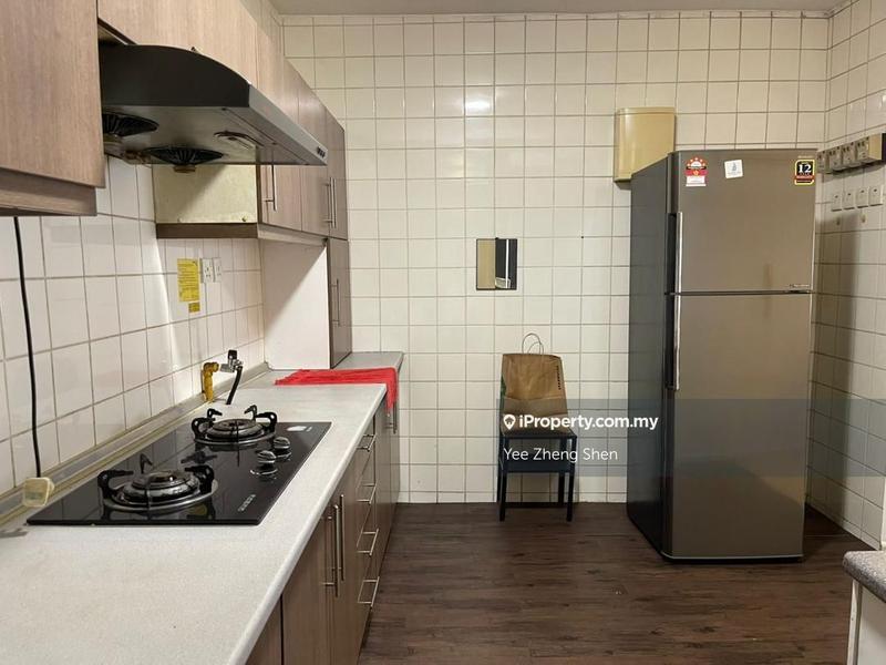 Condominium for Sale in Mont Kiara Pines by Yee Zheng Shen - iProperty.com.my