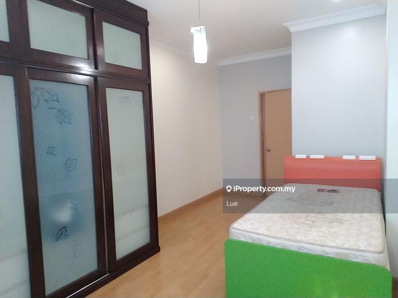 Rumah Teres 2.5-Tingkat untuk Dijual di Taman Sri Pelabuhan, Klang oleh Lue - iProperty.com.my
