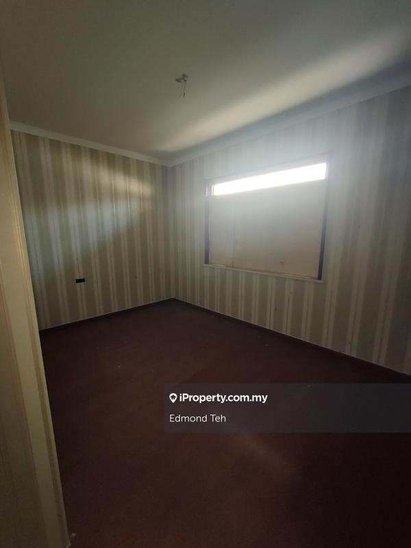 Bungalow House for Sale in Taman Overseas Union (Taman Oug), Jalan Klang Lama (Old Klang Road) by Edmond Teh - iProperty.com.my