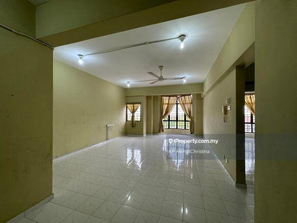 For Rent - Straits Court