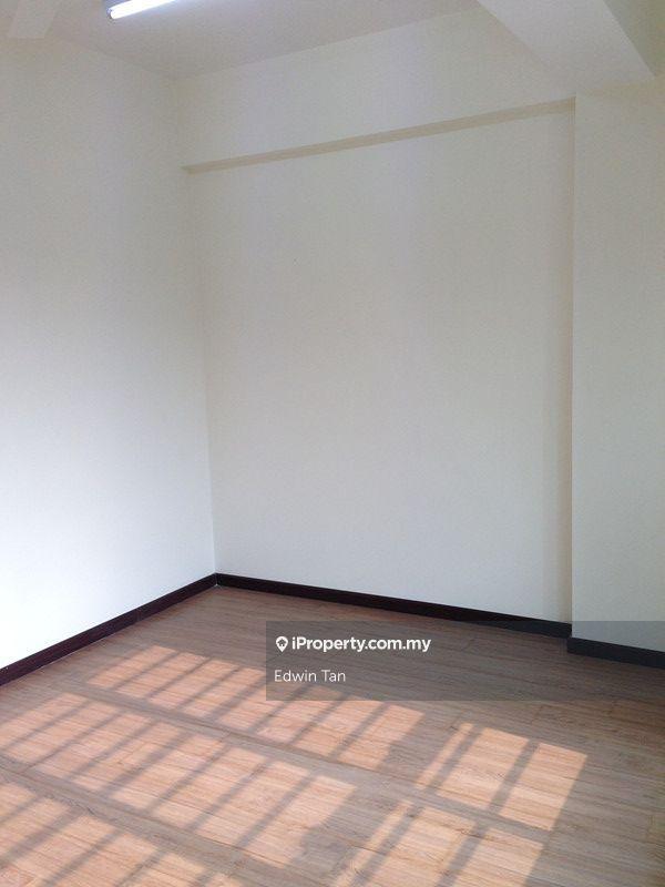 Condominium for Sale in Park 51 Residency by Edwin Tan - iProperty.com.my
