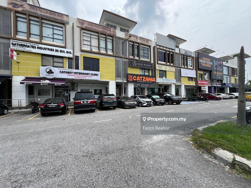 Kedai untuk Dijual di Bandar Tun Hussein Onn, Cheras oleh Fadzli Realtor - iProperty.com.my