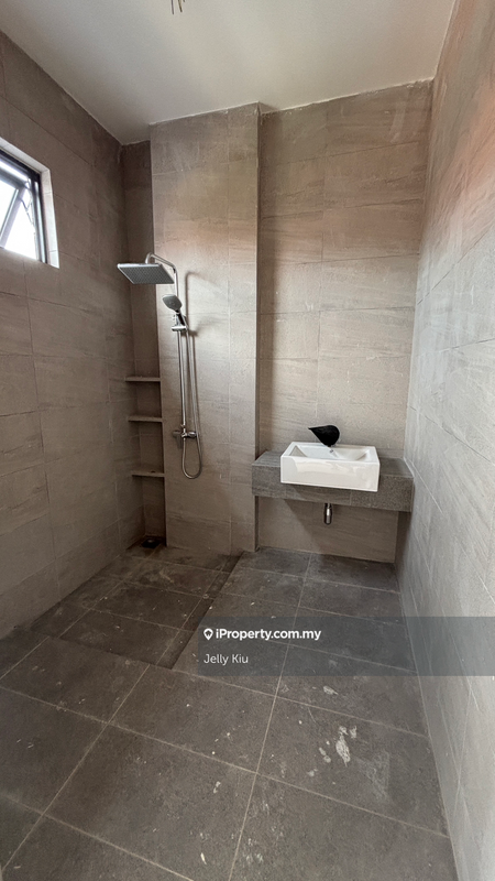 Rumah Berkembar untuk Dijual di Miri, Sarawak oleh Jelly Kiu - iProperty.com.my