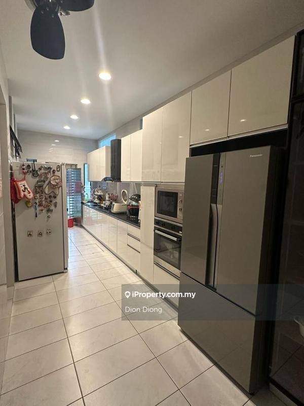 Rumah Berkembar untuk Dijual di Bukit Jelutong, Shah Alam oleh Dion Diong - iProperty.com.my