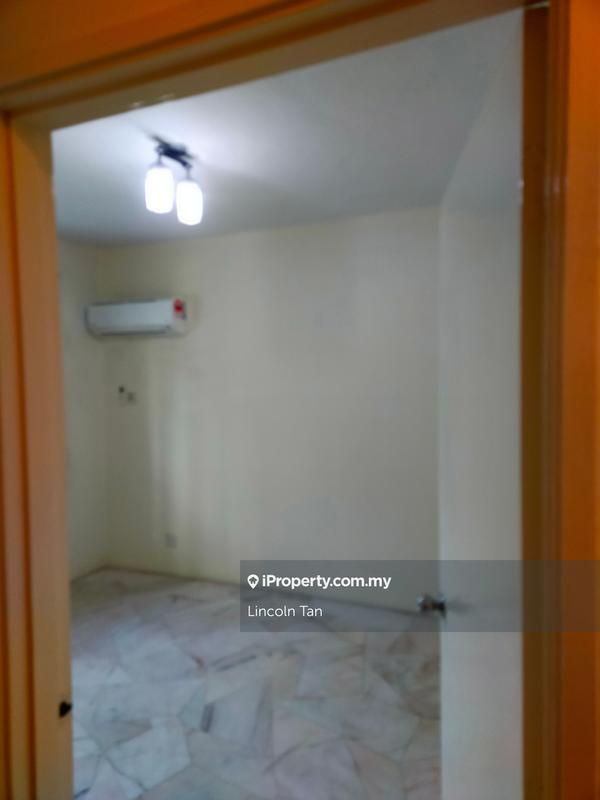 Rumah Pangsa untuk Disewa di Happy Garden Flat oleh Lincoln Tan - iProperty.com.my