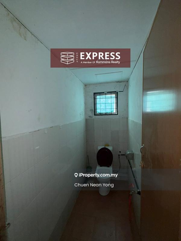 Kedai untuk Dijual di Lutong, Miri oleh Sam Yong - Bathroom - iProperty.com.my