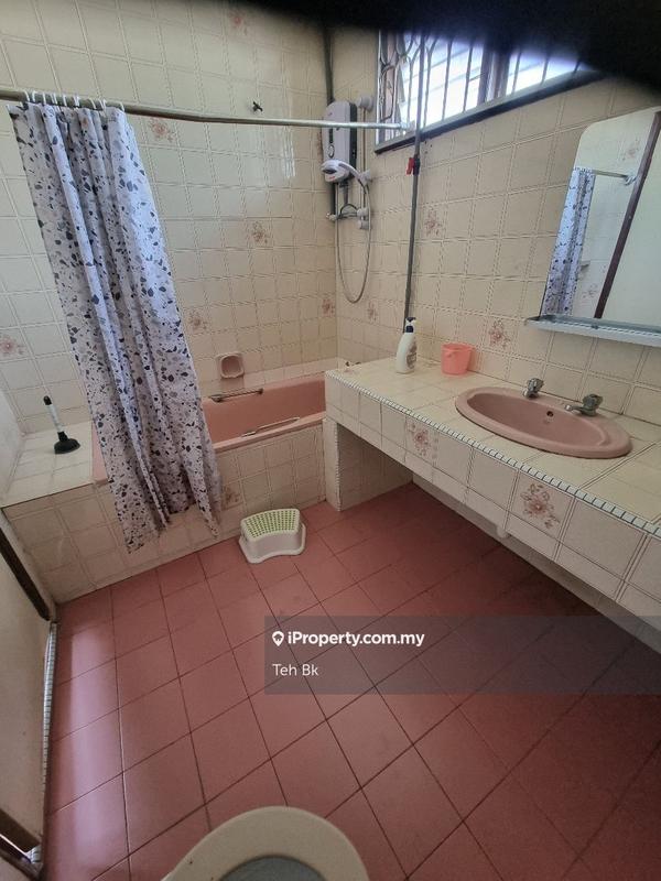 Bungalow House for Sale in Seksyen 6, Shah Alam by Teh Bk - iProperty.com.my