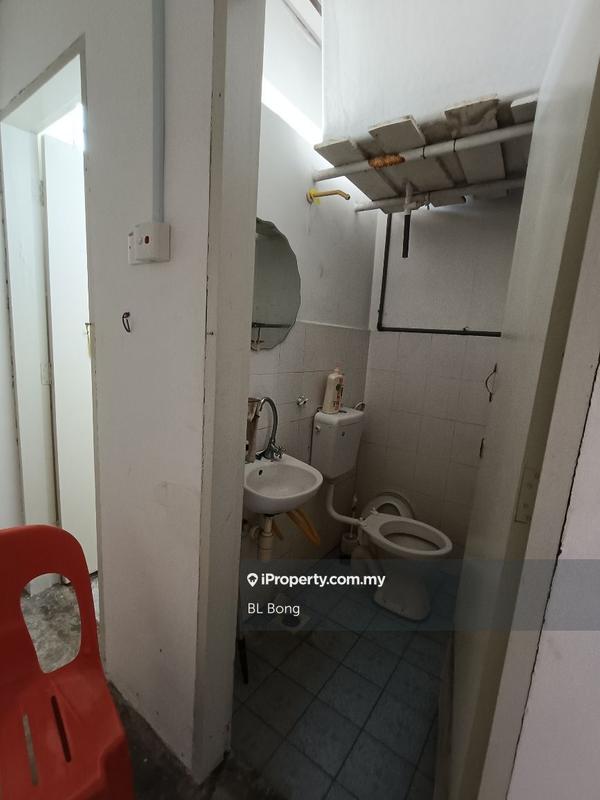 Shop / Office untuk Dijual di Taman Saujana Seksyen 2, Bukit Katil oleh BL Bong - iProperty.com.my