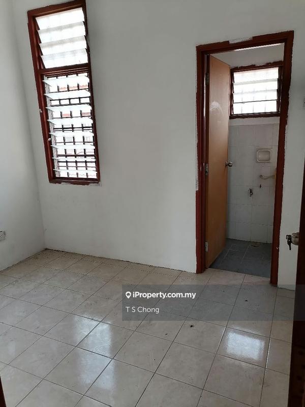 2-storey Terraced House for Sale in Bandar Saujana Putra, Tanjong Duabelas by T S Chong - iProperty.com.my