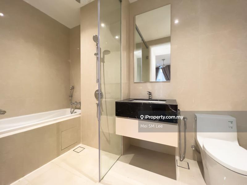 Pavilion Ceylon Hill, KL Bathroom