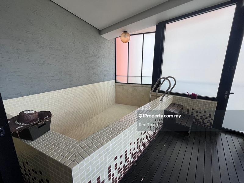 For Sale - Gallery @ U-Thant