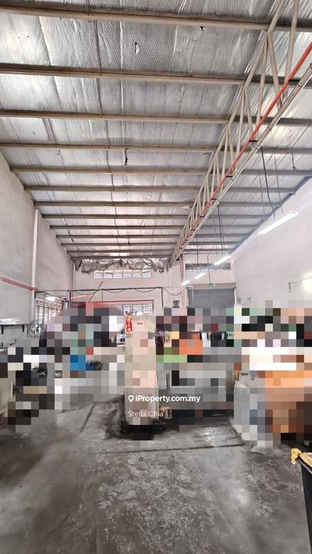 For Rent - Desa Cemerlang 1.5 Storey Terrace Factory