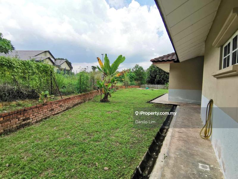 Bungalow House for Sale in College Heights Garden Resort, Setul by Danilo Lim - iProperty.com.my