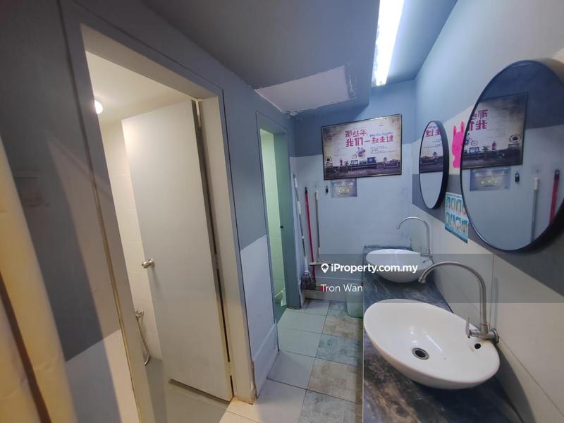 For Rent - CHERAS TRADER SQUARE G FLOOR