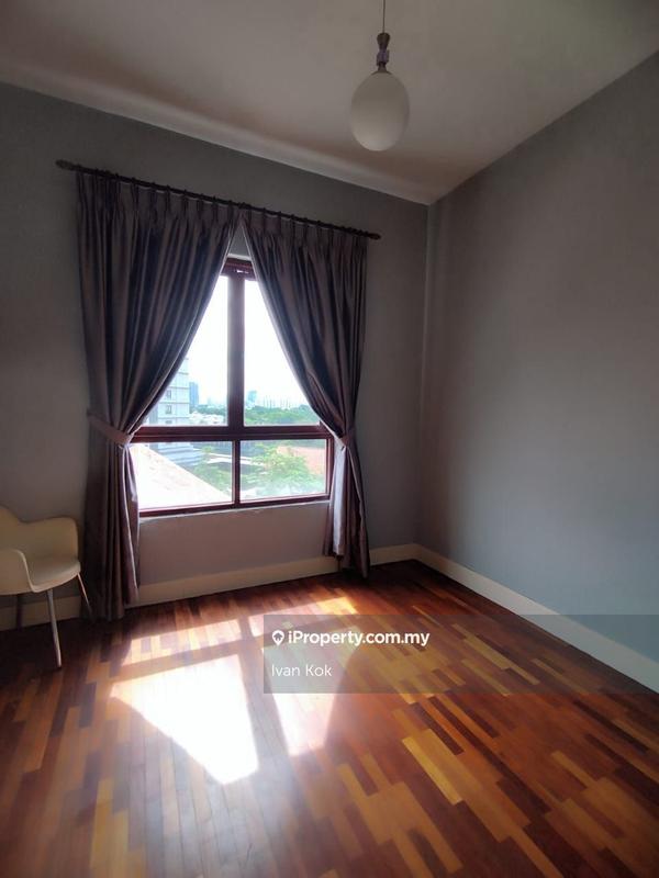 Kondominium untuk Dijual di Surian Condominium oleh Ivan Kok - iProperty.com.my