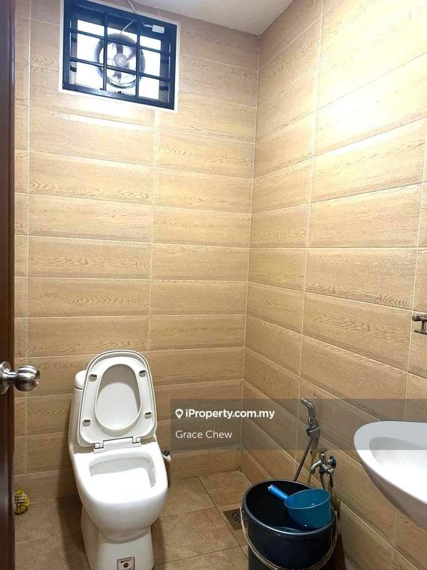 Kedai untuk Dijual di Taman Molek, Johor Bahru oleh Grace Chew - iProperty.com.my