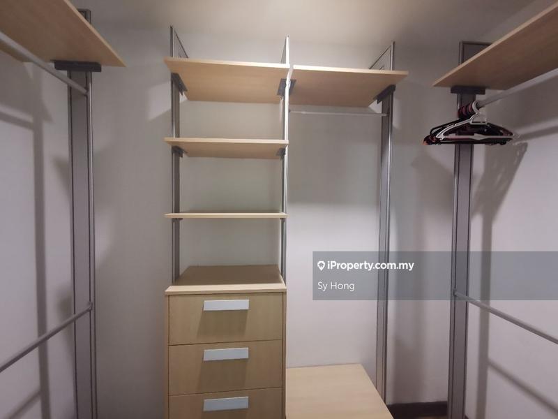 Kediaman Servis untuk Dijual di Regalia Residence oleh Sy Hong - iProperty.com.my