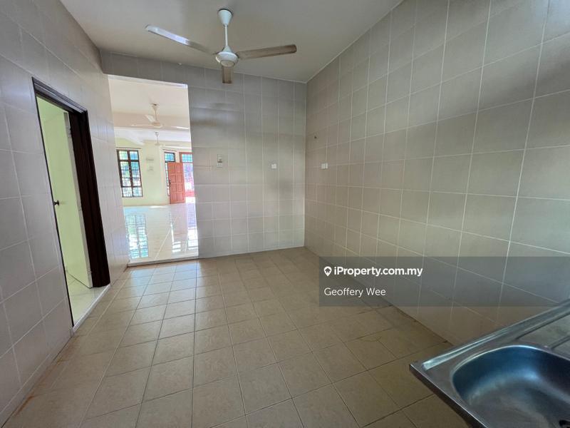 Rumah Berangkai 2 Tingkat untuk Dijual di Taman Angsa Mas, Durian Tunggal oleh Geoffery Wee - iProperty.com.my