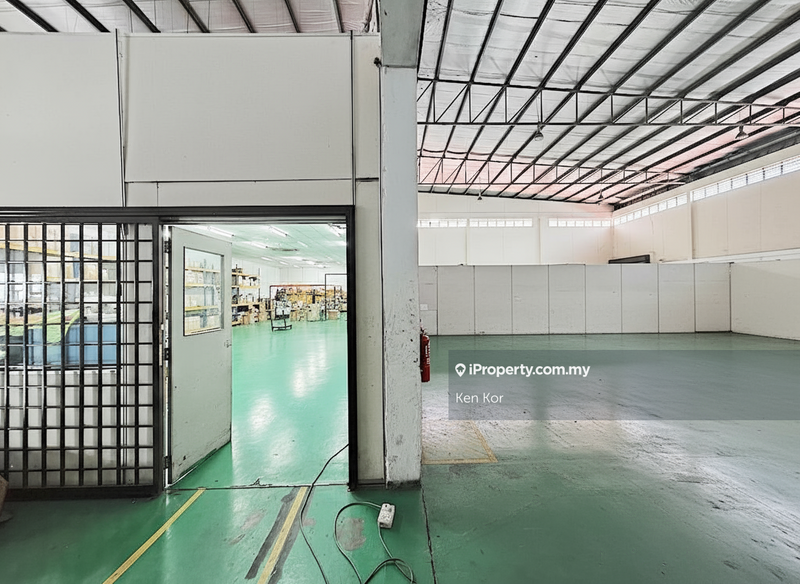 For Sale - Desa Cemerlang