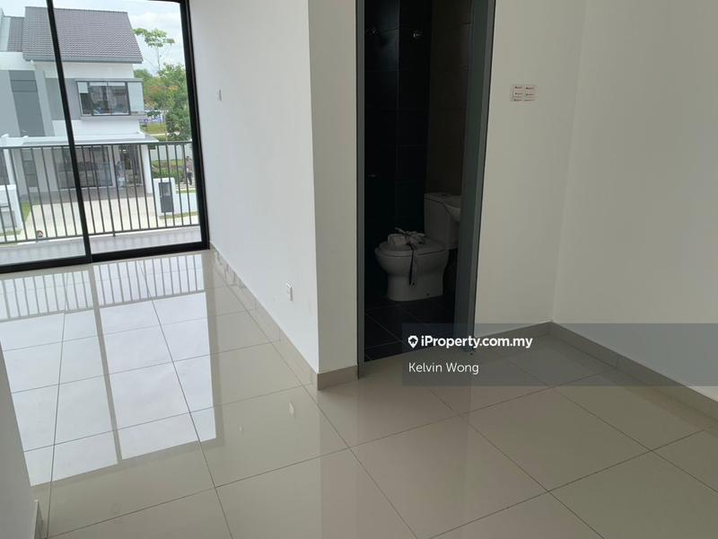 Rumah Berangkai 1.5 Tingkat untuk Dijual di Jalan kebun, jalan helang, Shah Alam oleh Kelvin Wong - iProperty.com.my