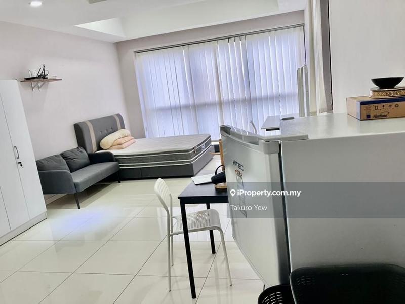 For Sale - Icon Residenz 1 @ Icon City